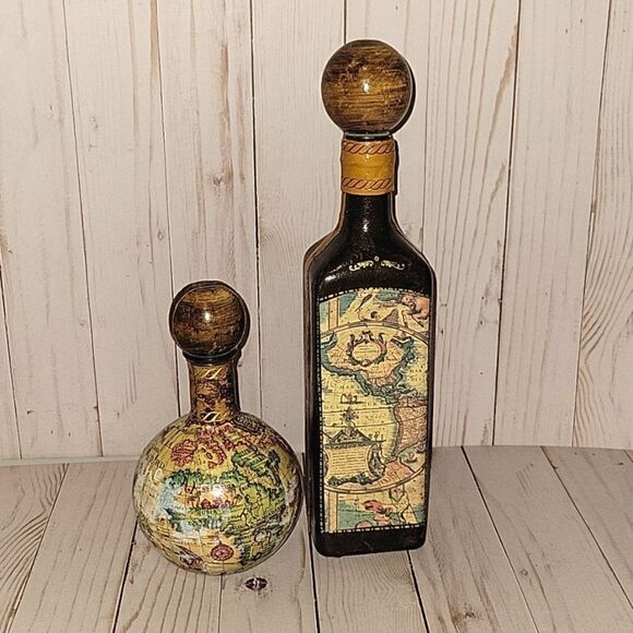 Vintage Fausto Corduri Old World Map 2 Wine Decanter Bottles Florence Italy - Picture 1 of 14